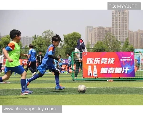 探索OFB足球的魅力与发展潜力助力青少年成长与竞技水平提升
